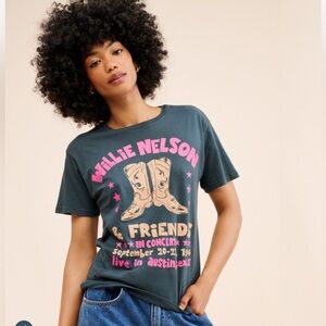 NWT LETLUV Willie Nelson Graphic T-shirt